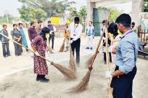 KAIMGANJ NEWS प्रशिक्षु आईएएस टीम ने स्वास्थ्य शिक्षा स्वच्छता सहित कायमगंज में एमआरएफ सेंटर आदि का स्थलीय निरीक्षण कर परखी हकीकत देखीं व्यवस्थाएँ Picsart 25 11 14 09 19 58 582