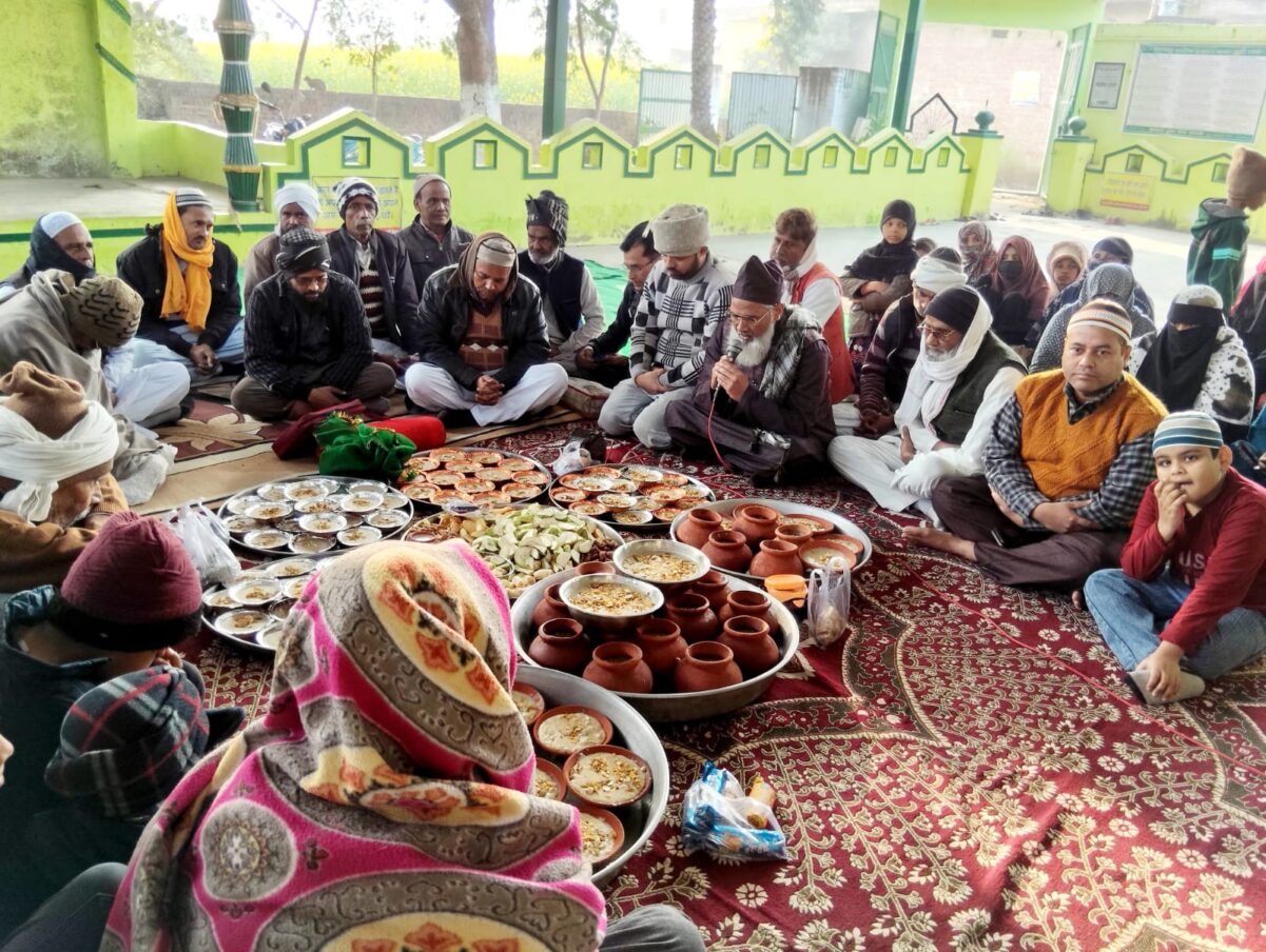 KAIMGANJ NEWS नफरत से दूर, मोहब्बत और तसव्वुफ के साथ बेसहारा लोगों की इमदाद का ख्वाजा साहब ने दिया पैगाम :- सूफी मुशीर अहमद IMG 20251230 WA0448