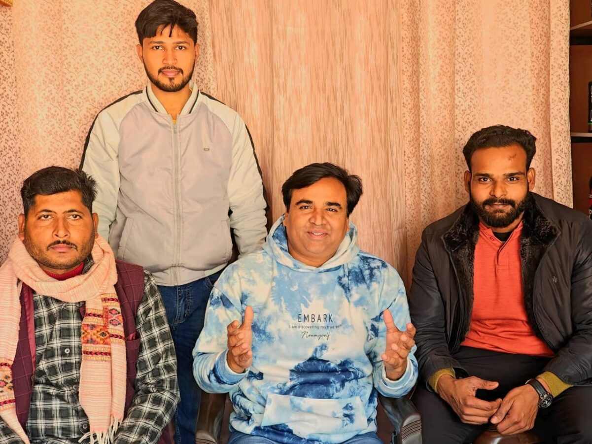 KAIMGANJ NEWS वन टू चा चा चा को मिल रहे प्यार से गदगद हुए अभिनेता हीरो भैया IMG 20260124 WA0211