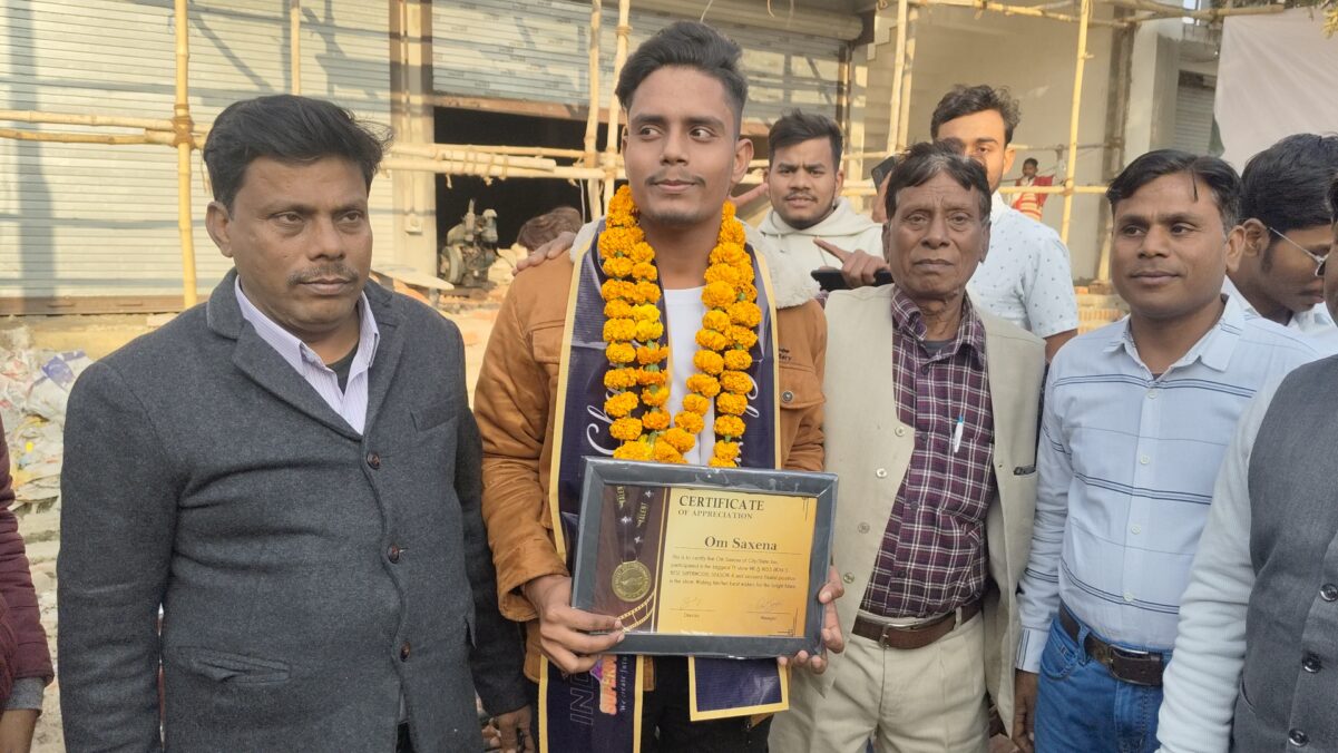 KAIMGANJ NEWS मॉडलिंग की दुनिया में अताईपुर के लाल का जलवा, नेशनल टीवी शो के बने फाइनलिस्ट IMG 20260111 154820