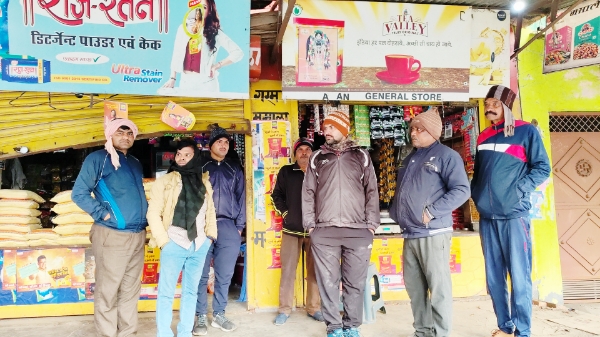 KAIMGANJ NEWS बेखौफ चोरों का तांडव: सराफा समेत चार दुकानों के शटर उचकाए, नकदी पार Picsart 26 01 25 18 27 19 124