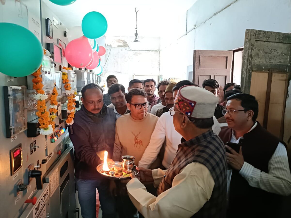 Farrukhabad news नवाबगंज टाउन को मिला अलग बिजली फीडर, अब 21:30 घंटे निर्बाध सप्लाई की उम्मीद IMG 20260214 WA0353