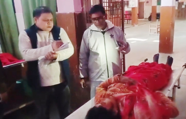 KAIMGANJ NEWS बाइक और कार के आमने सामने टकराने से चार लोग गंभीर घायल Picsart 26 02 08 16 56 37 755