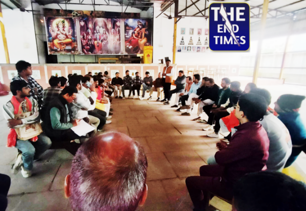 KAIMGANJ NEWS हिंदू नववर्ष पर विराट शक्ति प्रदर्शन की तैयारी शुरू शिवाला भवन में जुटे हिंदू संगठनों के पदाधिकारी, विराट हिंदू यात्रा की बनी रूपरेखा Picsart 26 02 22 21 49 19 501