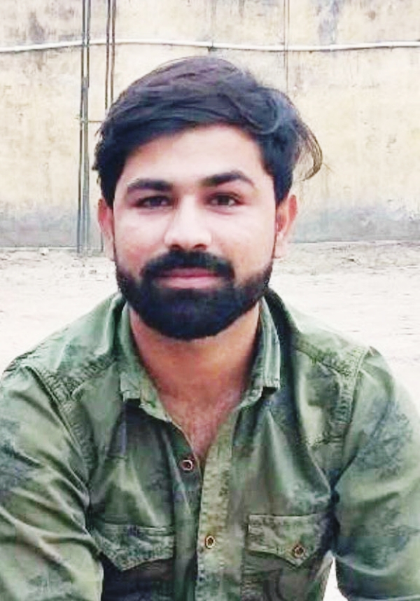 KAIMGANJ NEWS कायमगंज में गैंगस्टर पर प्रशासन का ‘हथौड़ा’ 26 करोड़ की संपत्ति कुर्क, गिरोह में हड़कंप, मददगारों पर भी कसेगा शिकंजा Picsart 26 02 24 19 24 46 169