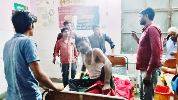 KAIMGANJ NEWS घरेलू कलह की भेंट चढ़ रही जिंदगियां: कायमगंज क्षेत्र में दो युवकों ने किया जानलेवा प्रयास Picsart 26 03 23 21 32 50 038