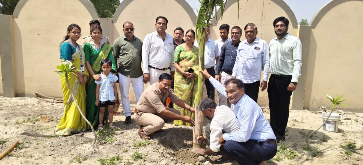 KAIMGANJ NEWS धरती बचाने को युवा शक्ति का हुंकार: 'अगर आज नहीं जागे, तो कल वजूद खो देंगे' IMG 20260425 WA0337