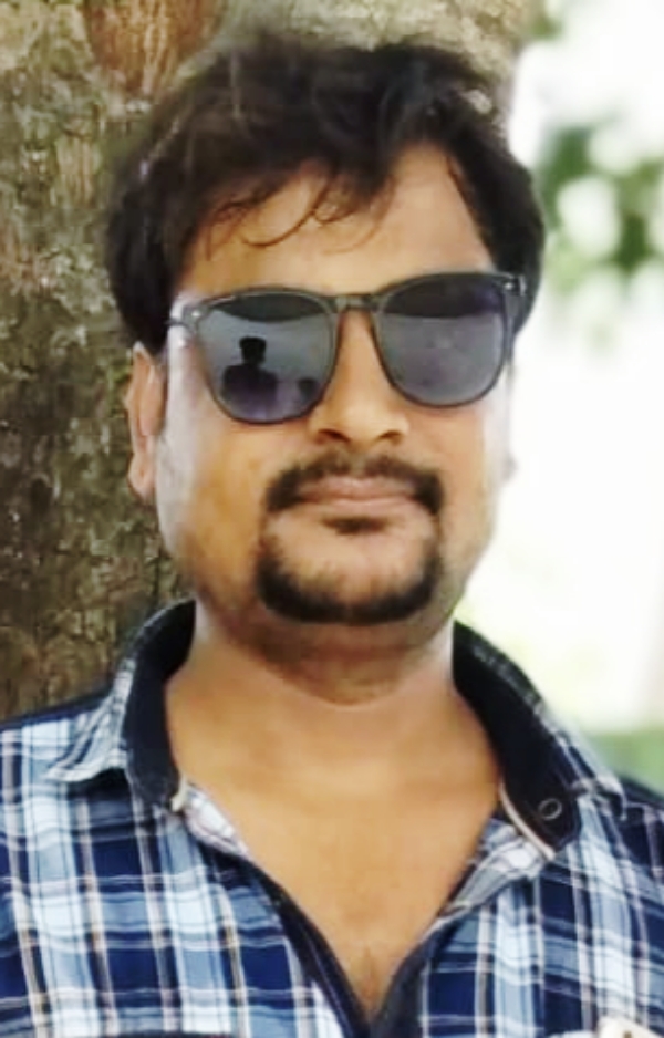 KAIMGANJ NEWS पारिवारिक विवाद में युवक ने ट्रेन के आगे कूदकर दी जान Picsart 26 04 09 18 16 55 524