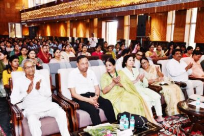 KAIMGANJ NEWS सुरों की महफ़िल में गूंजा कायमगंज, ‘आवाज़-ए-सीपीवीएन’ में छात्रों ने बिखेरा जादू Picsart 26 04 28 18 01 36 104