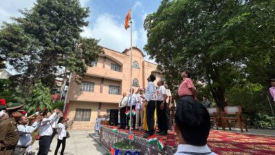 KAIMGANJ NEWS तिरंगे की शान में गूंजा राष्ट्रप्रेम, बच्चों ने सांस्कृतिक प्रस्तुतियों से बांधा समां IMG 20260815 WA0300