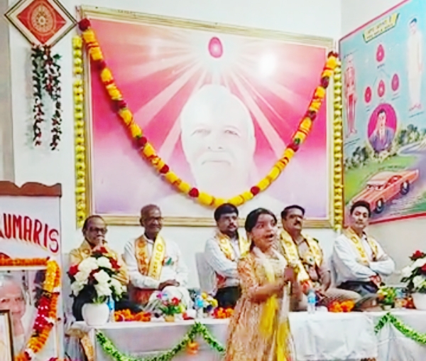 KAIMGANJ NEWS कायमगंज में रक्षाबंधन पर ब्रह्माकुमारी आश्रम में गूंजा नशा मुक्ति और पर्यावरण संरक्षण का शंखनाद: 10 करोड़ लोगों को व्यसन मुक्त बनाने का महासंकल्प Picsart 26 08 25 22 32 31 600
